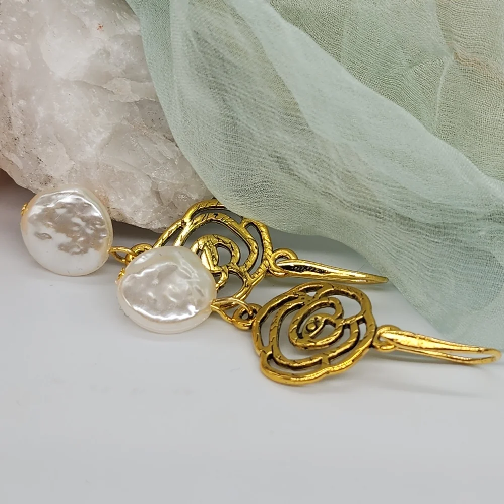 ❤️ Gold Lightweigh Earrings Large Resin Coin Baroque Pearls